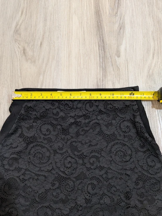 Diane von Furstenberg Black Lace Pencil Skirt - Size 0 - Picture 7 of 8
